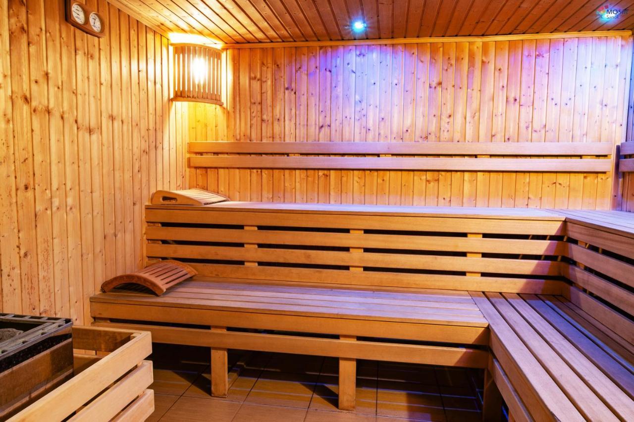 Hotel Dom Sportowca Blonie - Mosir Sanok Esterno foto
