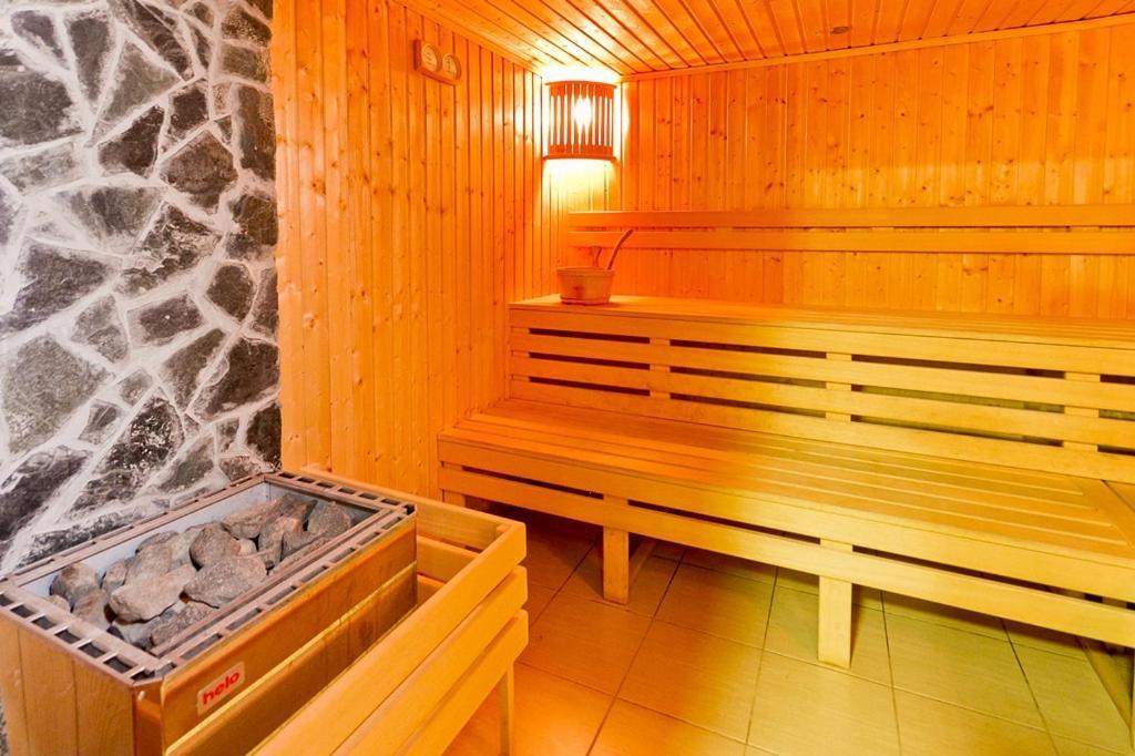 Hotel Dom Sportowca Blonie - Mosir Sanok Esterno foto